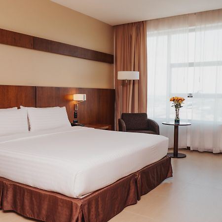 Holiday Inn Guayaquil Airport By Ihg Eksteriør billede A room at the hotel
