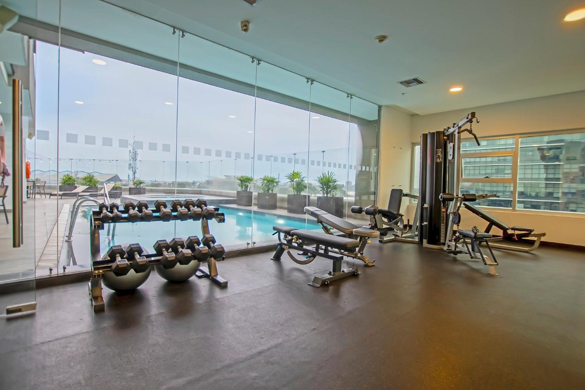 Holiday Inn Guayaquil Airport By Ihg Eksteriør billede The gym at the 33rd floor